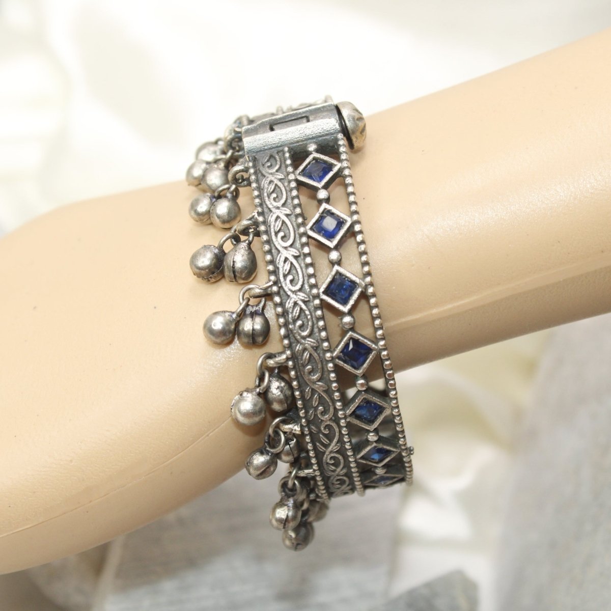 KAAMYA GHUNGROO KADA-BLUE