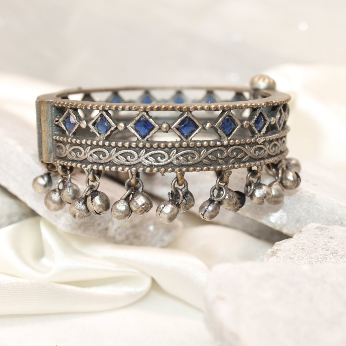 KAAMYA GHUNGROO KADA-BLUE