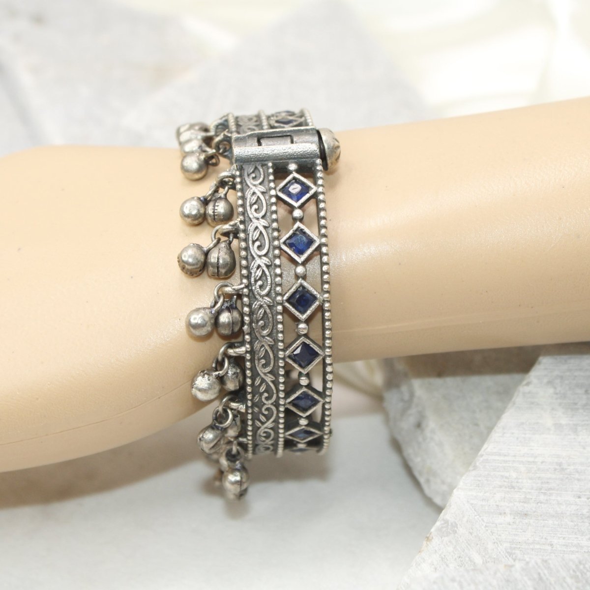 KAAMYA GHUNGROO KADA-BLUE