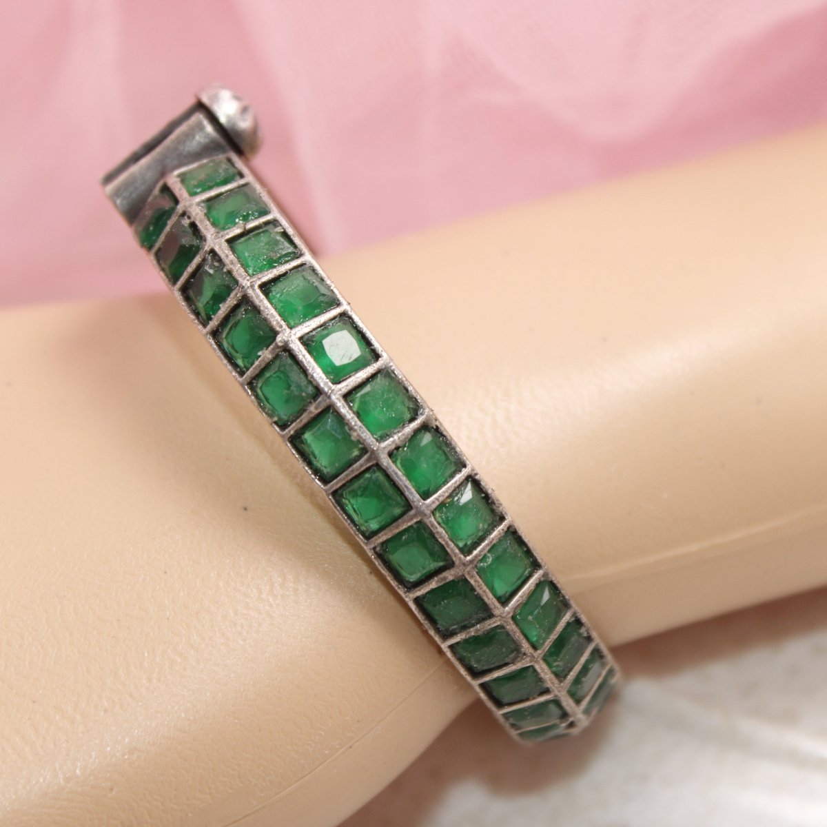 KAASHI - OXIDISED SILVER LOOK ALIKE KADA - GREEN