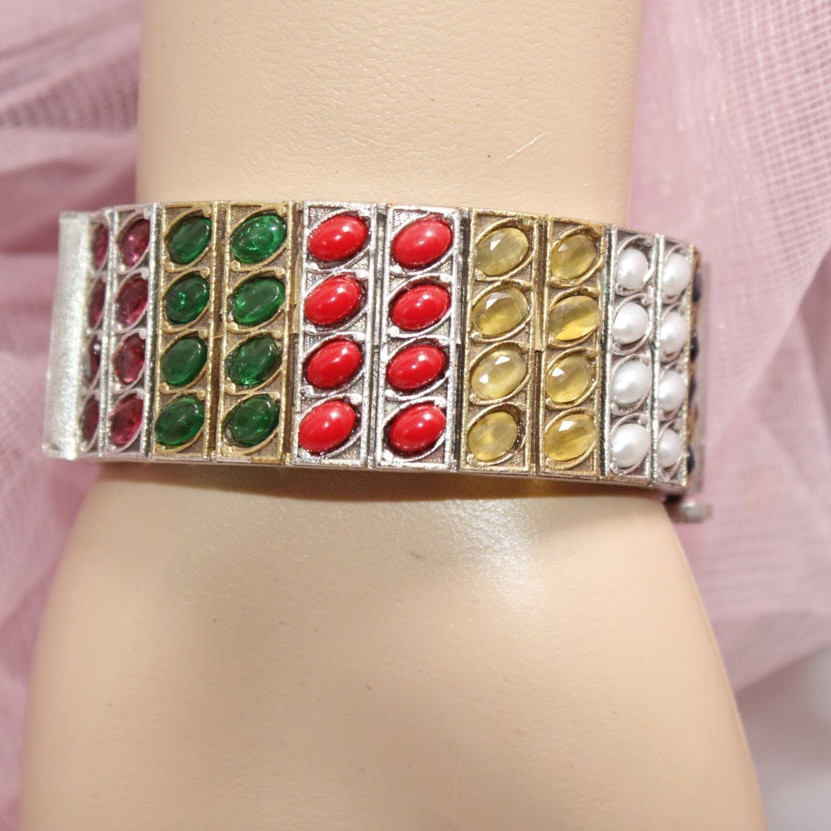 KALA DUAL-TONE MONALISA STONE KADA-NAVRATAN-MULTICOLOUR