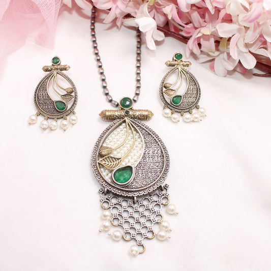 KALASH - DUAL - TONE PEARL JAALI ANTIQUE GOLDEN PENDANT SET - GREEN
