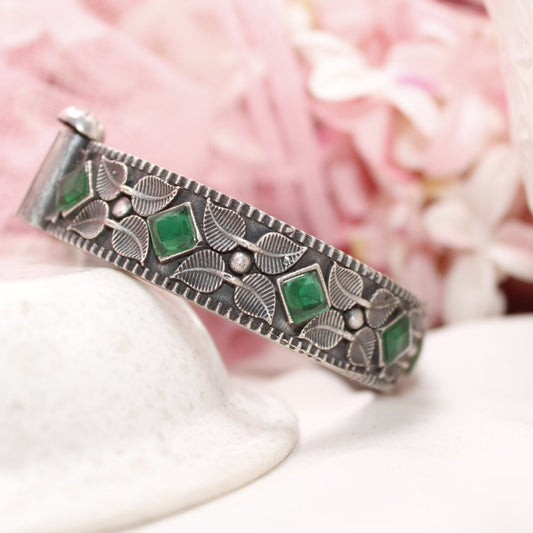 KALI - OXIDISED SILVER LOOK ALIKE KADA - GREEN