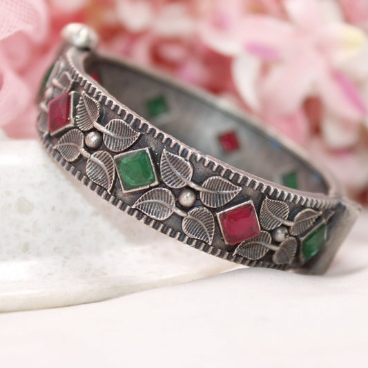 KALI - OXIDISED SILVER LOOK ALIKE KADA - RED & GREEN