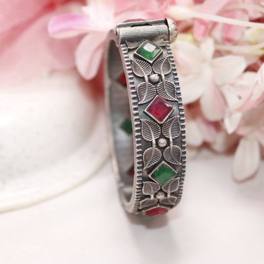 KALI - OXIDISED SILVER LOOK ALIKE KADA - RED & GREEN