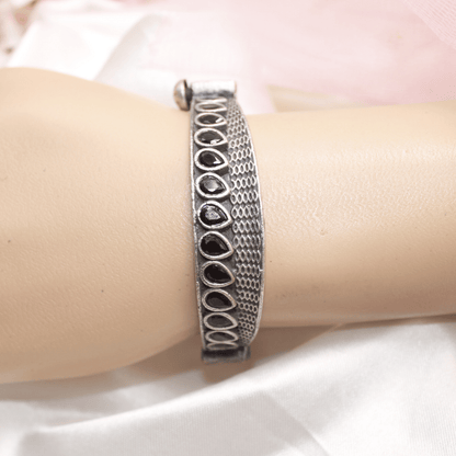 KALIKA VINTAGE LOOK KADA - black