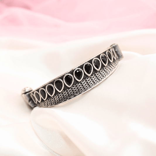 KALIKA VINTAGE LOOK KADA - black