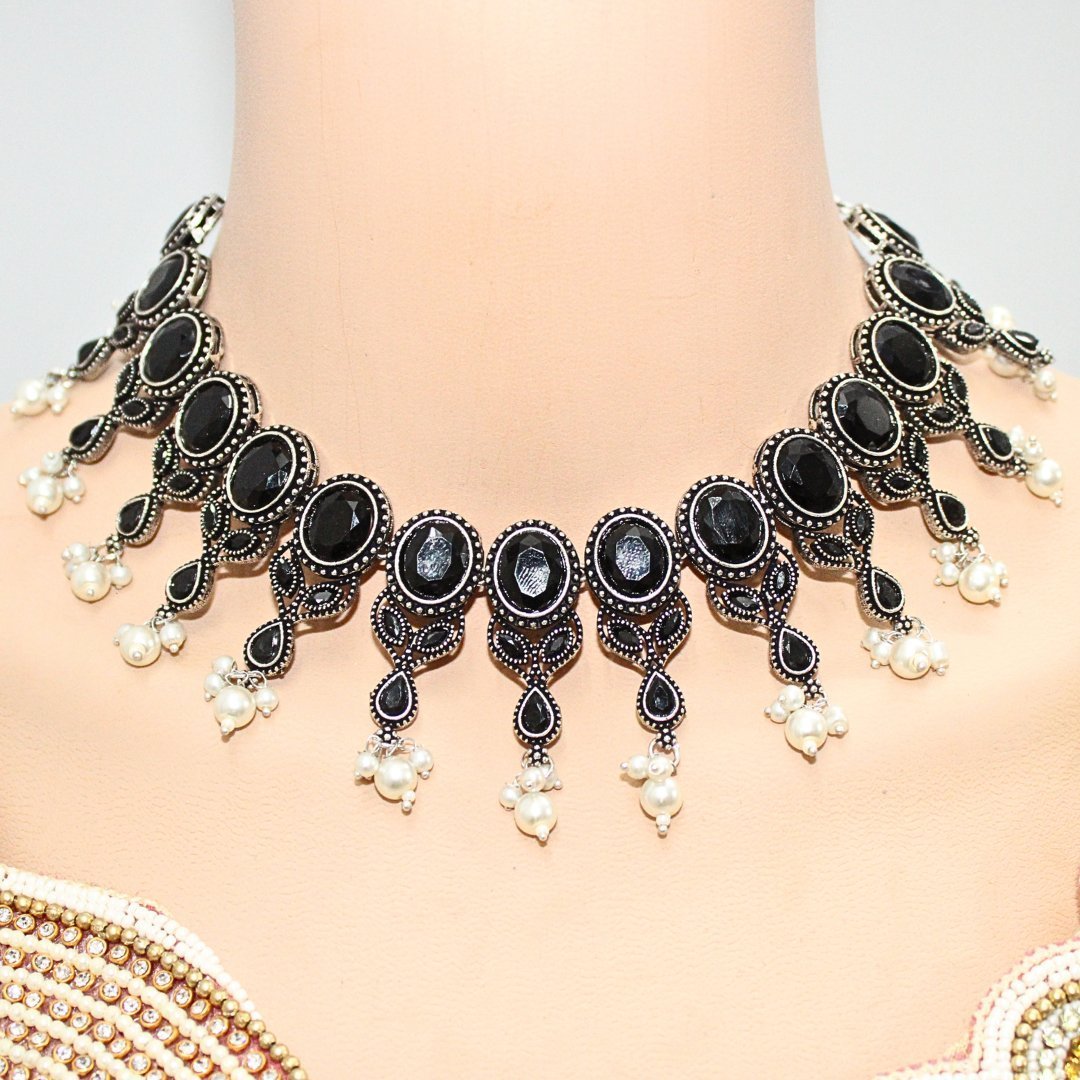 KALKI CRYSTAL NECKLACE SET-BLACK