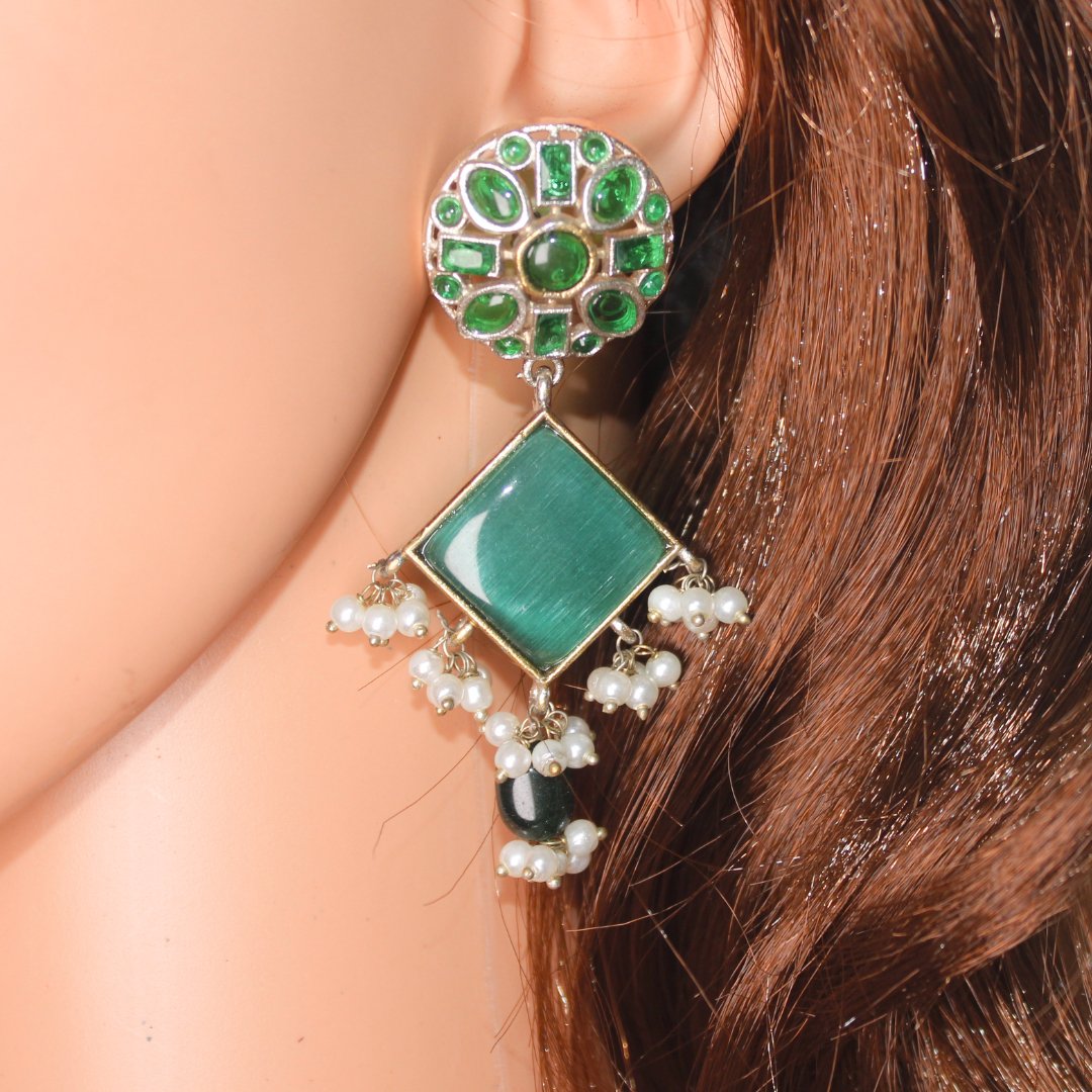 KANAK DUAL - TONE NECKLACE - GREEN