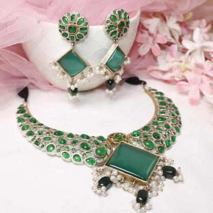 KANAK DUAL - TONE NECKLACE - GREEN