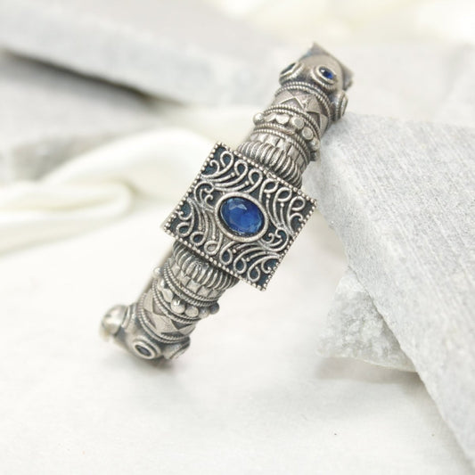 KARIGARI - ANTIQUE OXIDISED KADA - BLUE