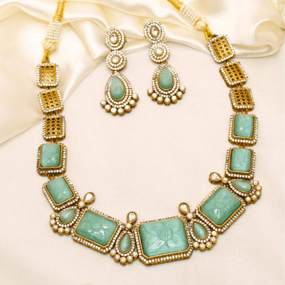 KASHVA NECKLACE SET