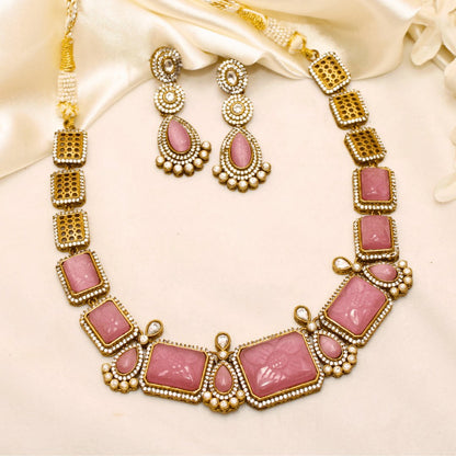 KASHVA NECKLACE SET