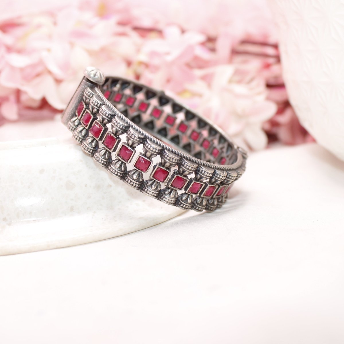 KASTURI - OXIDISED SILVER LOOK ALIKE KADA - RED
