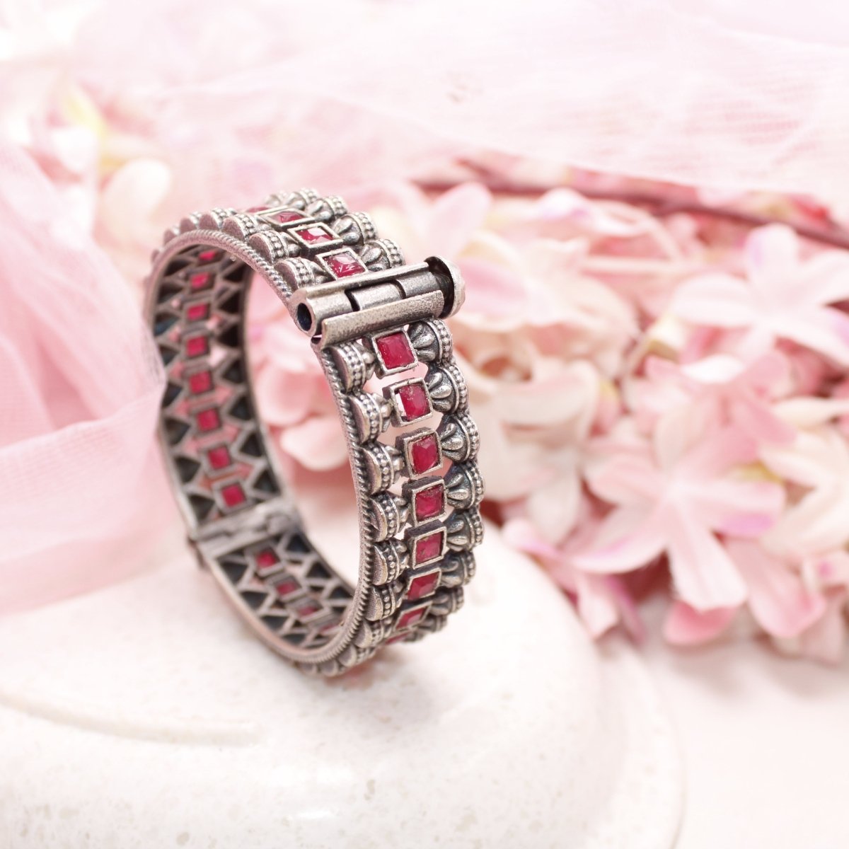 KASTURI - OXIDISED SILVER LOOK ALIKE KADA - RED