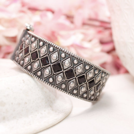 KAVERI - OXIDISED SILVER LOOK ALIKE KADA - BLACK
