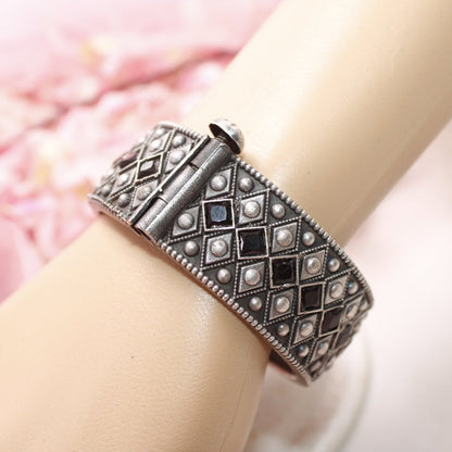 KAVERI-OXIDISED SILVER LOOK ALIKE KADA-BLACK