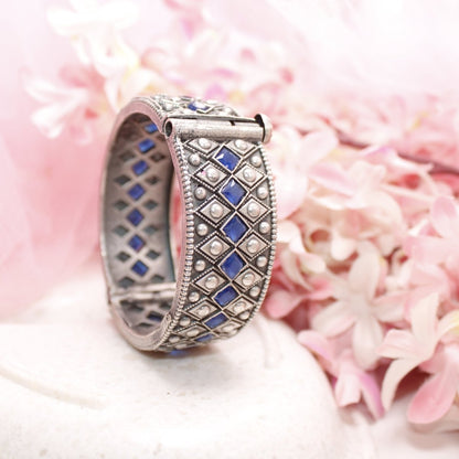 KAVERI-OXIDISED SILVER LOOK ALIKE KADA-BLUE