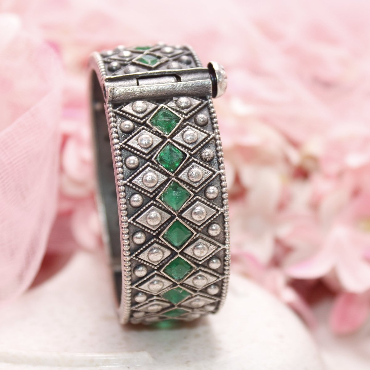 KAVERI - OXIDISED SILVER LOOK ALIKE KADA - GREEN