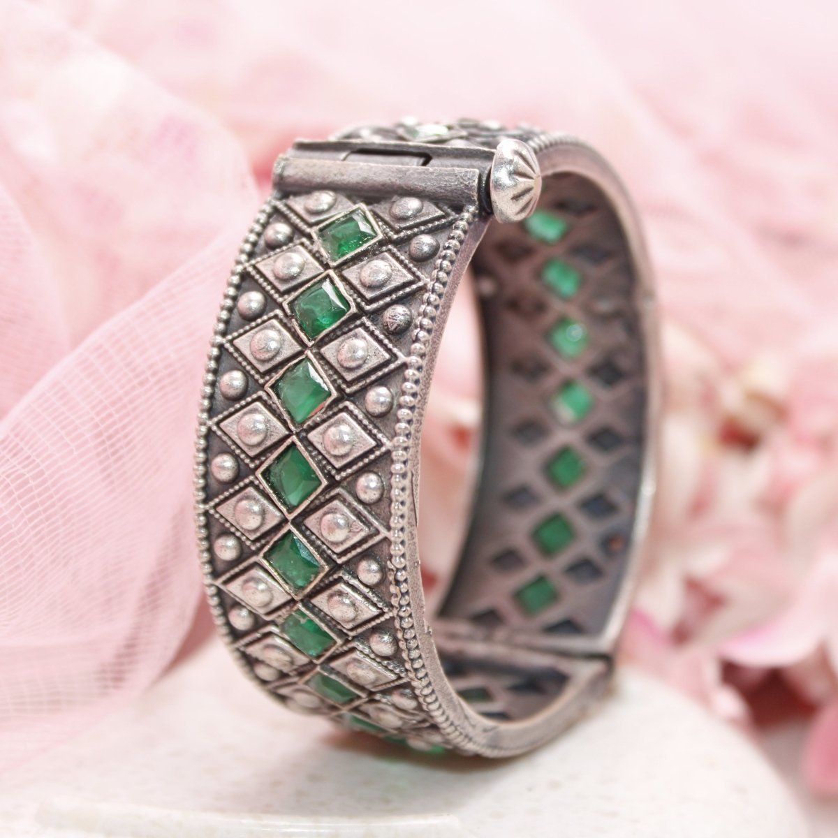 KAVERI-OXIDISED SILVER LOOK ALIKE KADA-GREEN