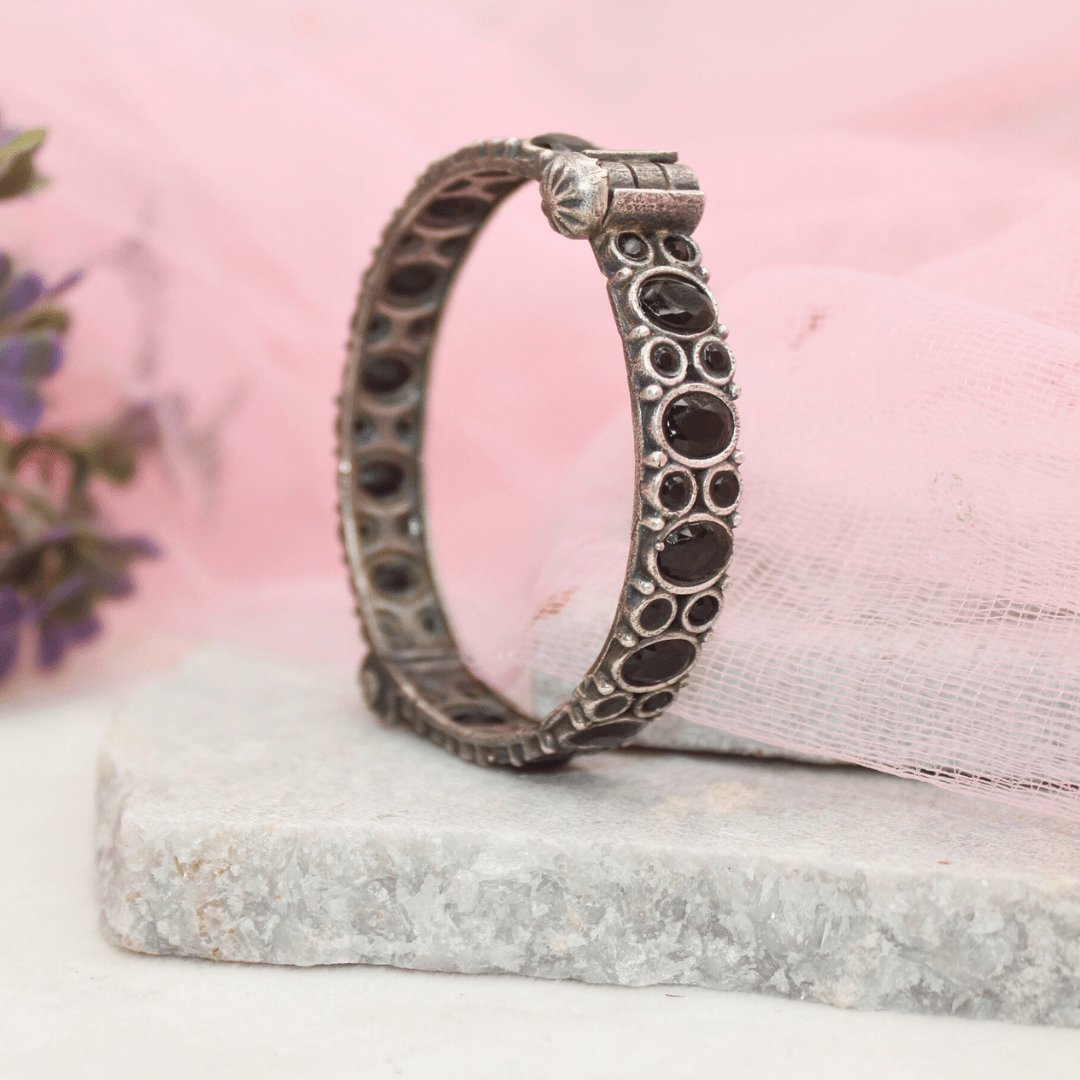 KESAR-OXIDISED SILVER LOOK ALIKE KADA-BLACK