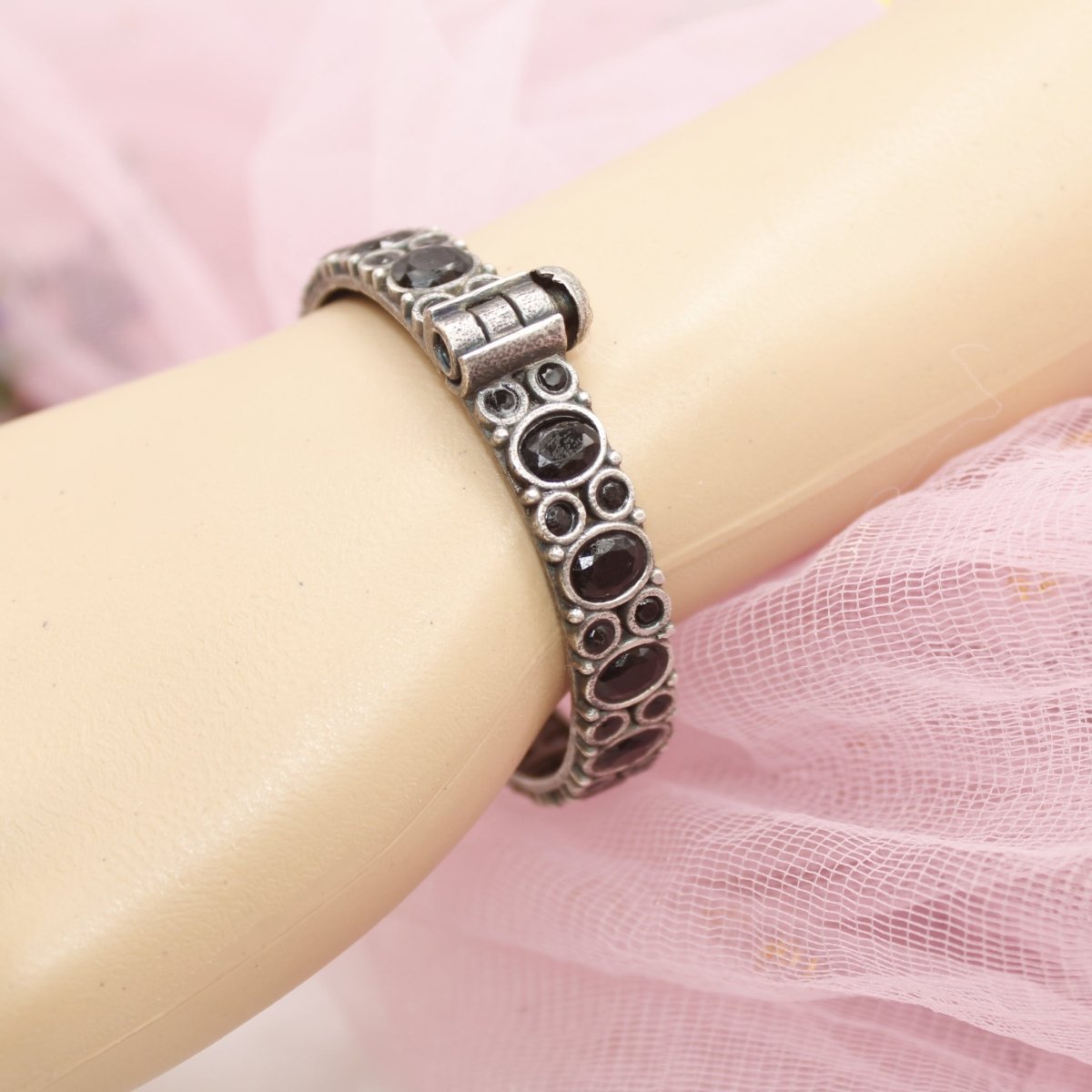 KESAR - OXIDISED SILVER LOOK ALIKE KADA - BLACK