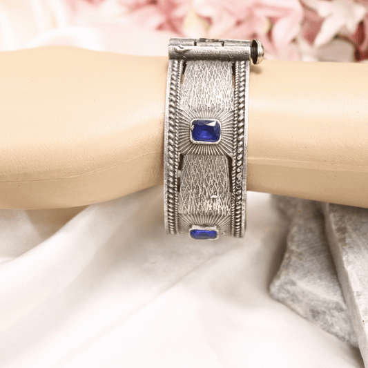 KIA - ANTIQUE SILVER LOOK ALIKE KADA - BLUE