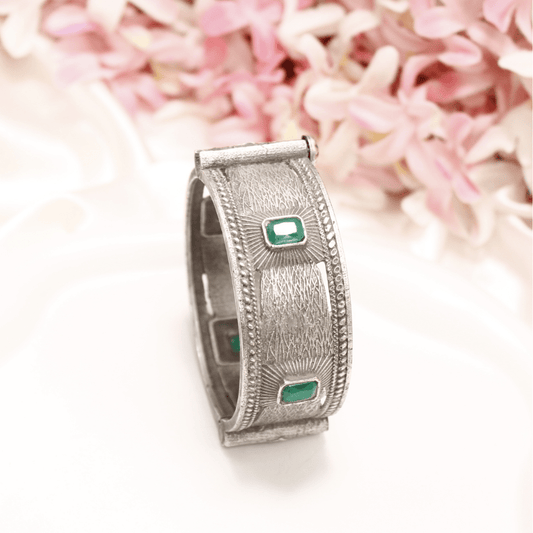 KIA - ANTIQUE SILVER LOOK ALIKE KADA - GREEN