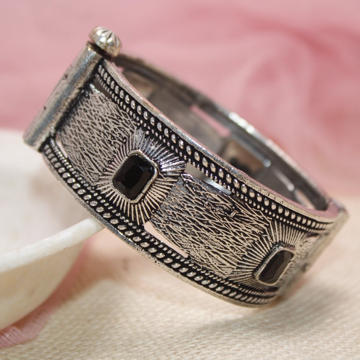 KIA - OXIDISED SILVER LOOK ALIKE KADA - BLACK