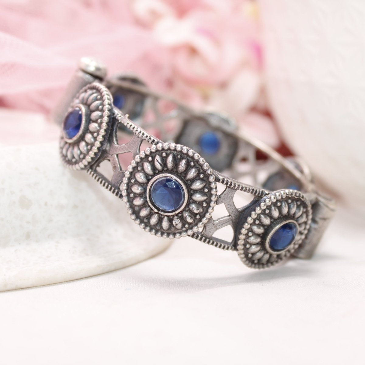 KISHA-OXIDISED SILVER LOOK ALIKE KADA-BLUE