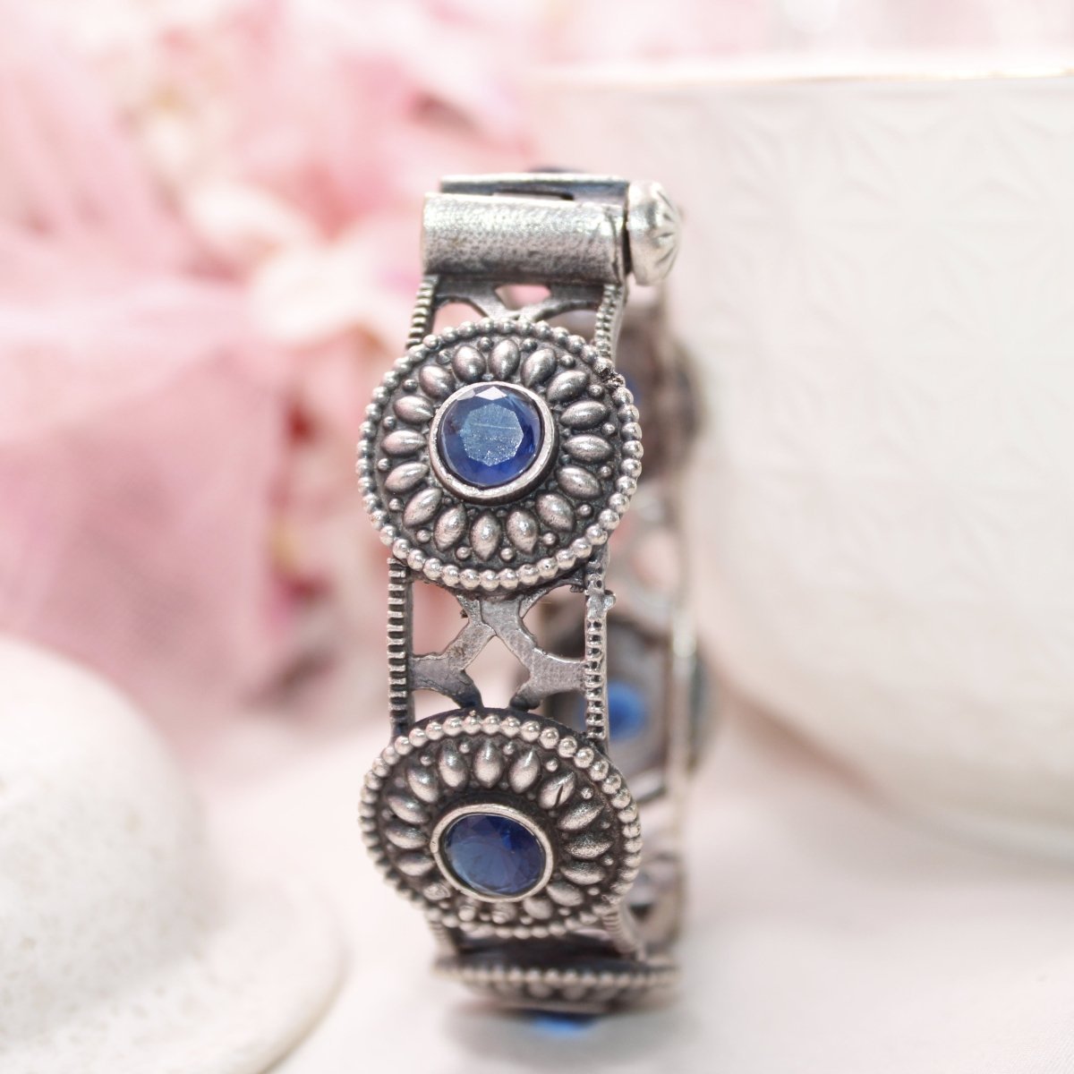 KISHA-OXIDISED SILVER LOOK ALIKE KADA-BLUE