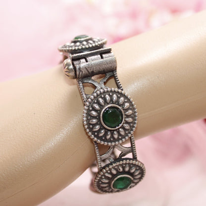 KISHA - OXIDISED SILVER LOOK ALIKE KADA - GREEN
