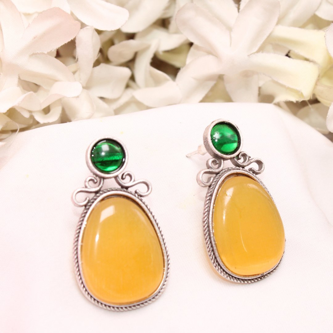 KIYA MONALISA STONE STUD - YELLOW & GREEN
