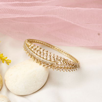 LEAF DESIGN PINK STONE KADA