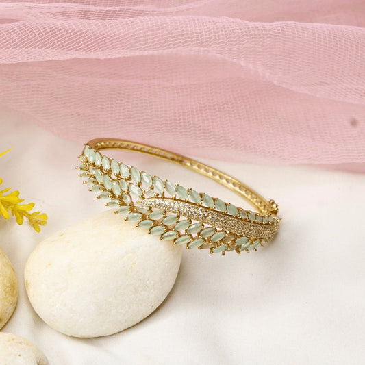 Leaf Design Zircon Kada – Mint Gre