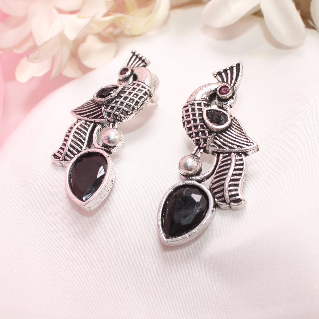 MAYUR MOH STUD - BLACK