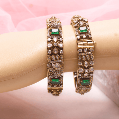 MAYURI ANTIQUE MOISSANITE KADA - (SET OF 2) - GREEN