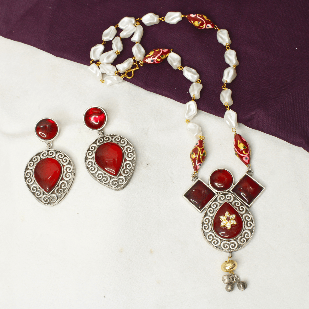 MEENAKARI DEEP RED STONE NECKLACE SET WITH PEARLS – ETHNIC HANDCRAFTED JEWELRY