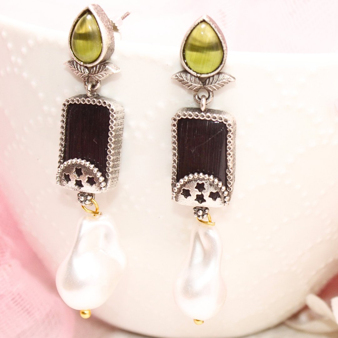 MONALISA STONE DANGLER-BLACK & YELLOW