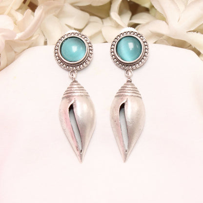 MONALISA STONE SHANKH DROPS EARRINGS - BLUE