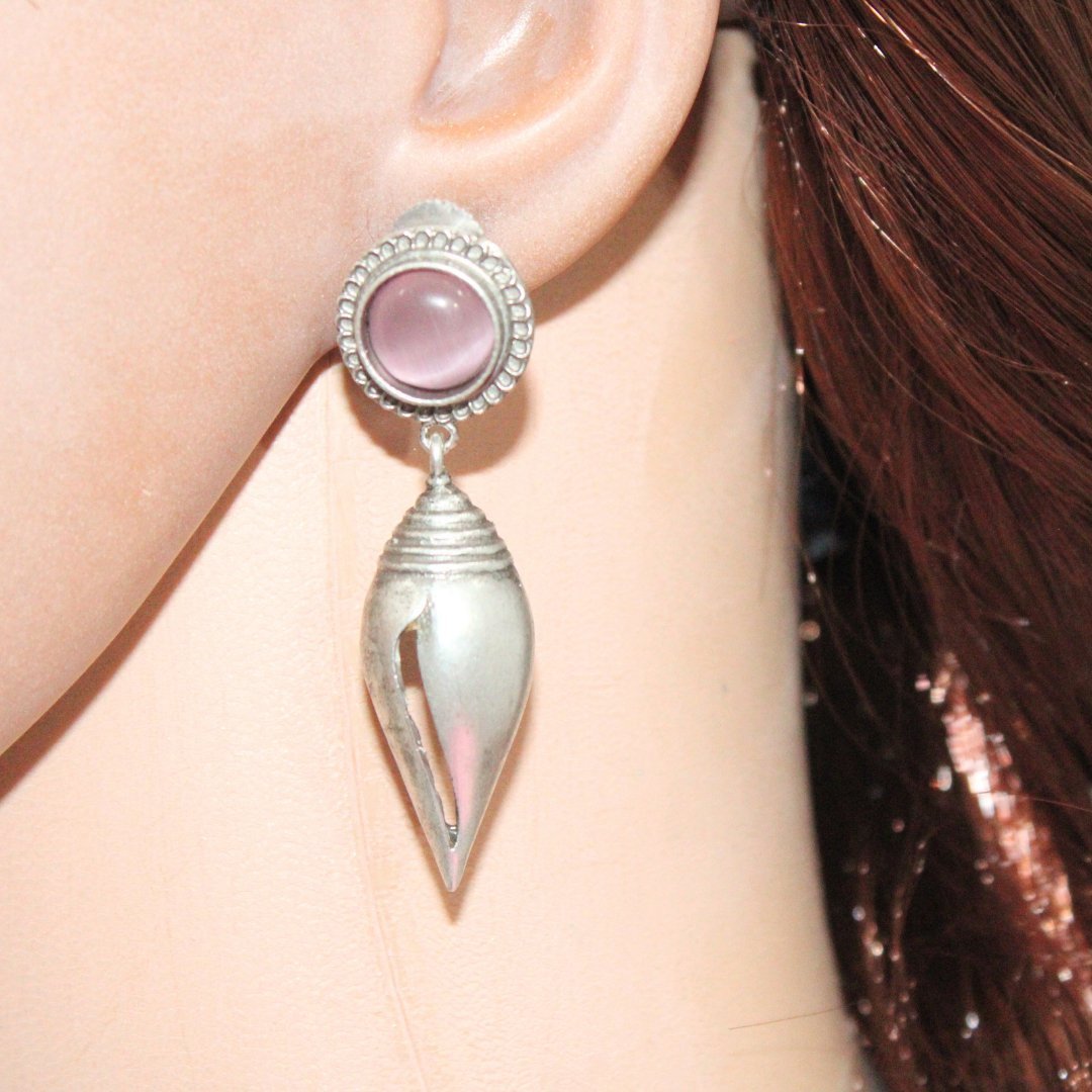 MONALISA STONE SHANKH DROPS EARRINGS-PINK