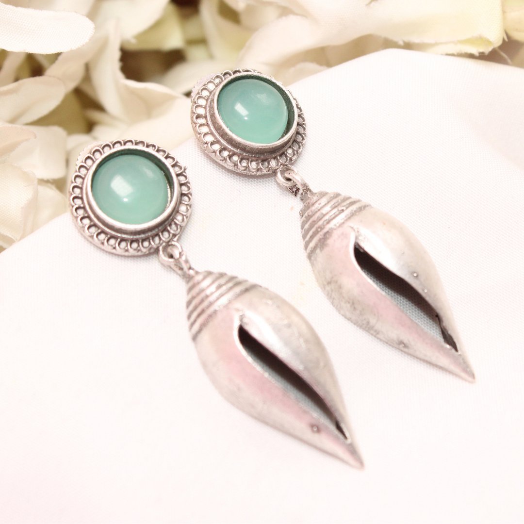 MONALISA STONE SHANKH DROPS EARRINGS - TURQUOISE