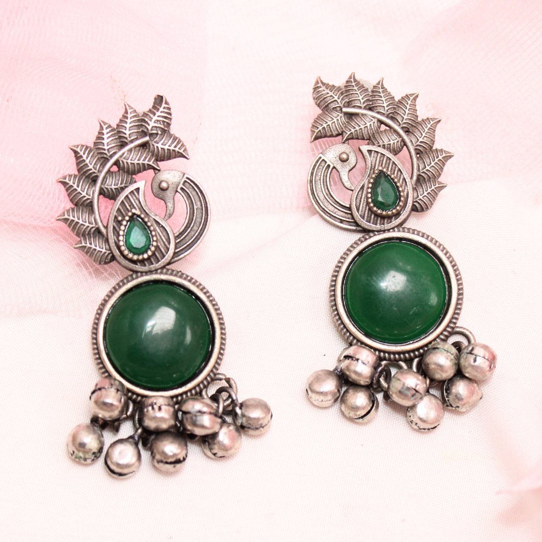 MOR GHUNGROO WITH MONALISA STONE EARRINGS - GREEN
