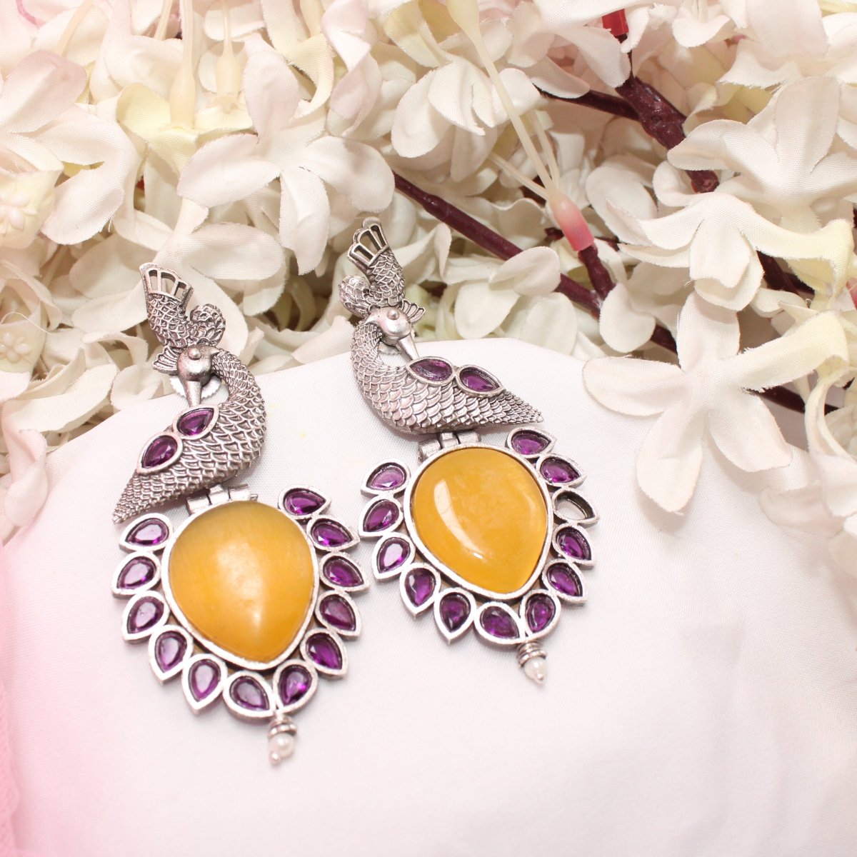 MOR NAGINA SILVER LOOK ALIKE EARRING - YELLOW