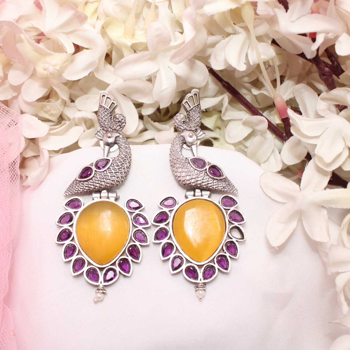 MOR NAGINA SILVER LOOK ALIKE EARRING - YELLOW