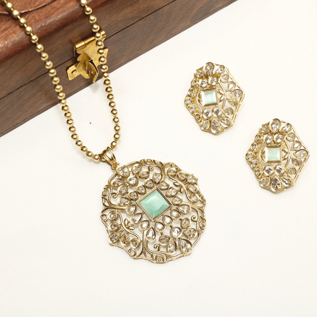 Mughal-Inspired Floral Jadau Pendant Set – Mint  & Moissanite Detaili