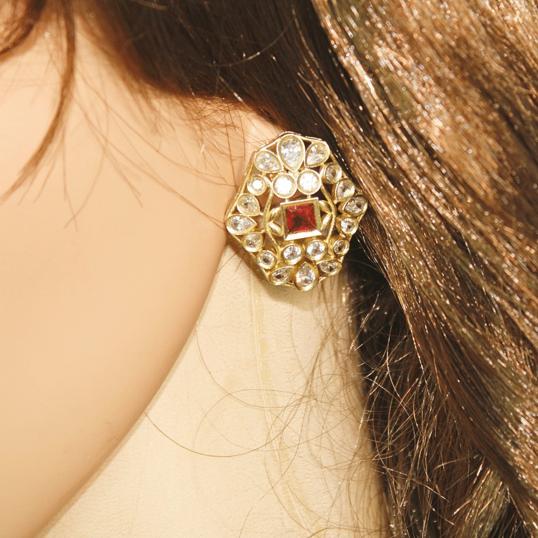 Mughal-Inspired Floral Jadau Pendant Set – Ruby Red & Moissanite Detaili