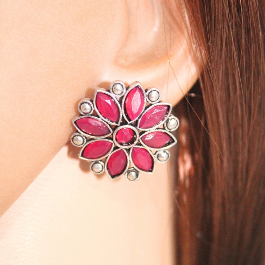 NAGINA FLOWER STUD -RED