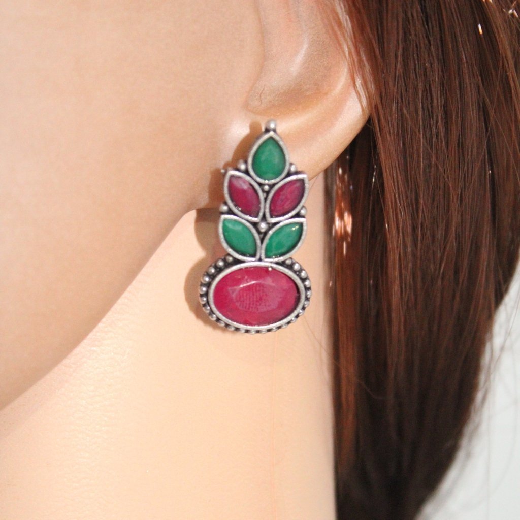 NAGINA LEAF STUD-MAROON & GREEN
