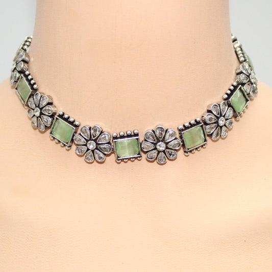 NARGIS FLOWER STONE NECKLACE SET - LIGHT GREEN